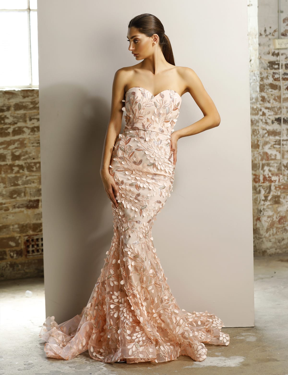  Olana - Robe longue sirène à broderies florales 3D