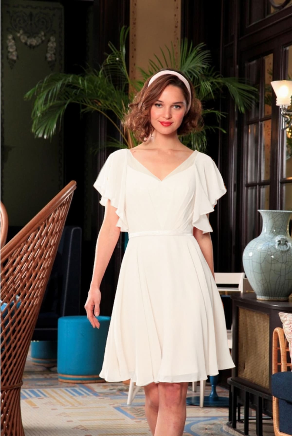 Arline — robe courte fluide décolleté V tulle manches mousseline
