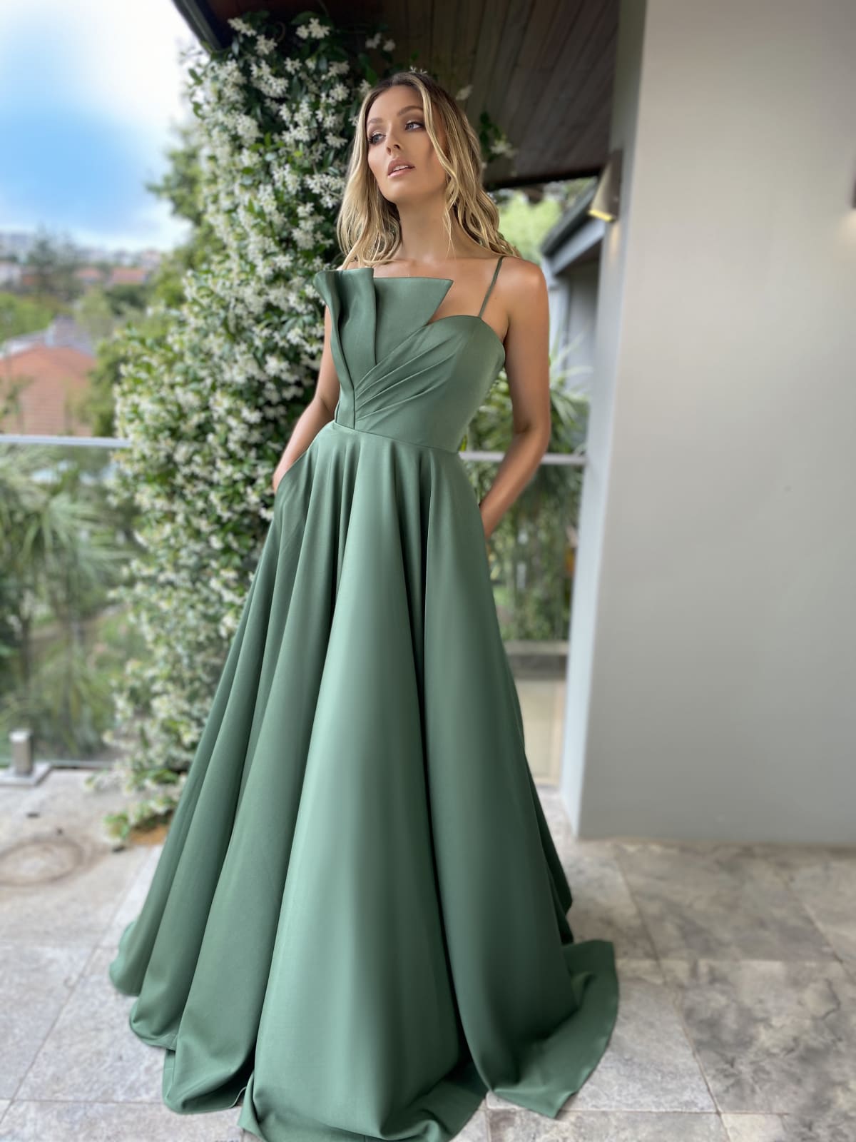 Dila — robe longue bustier plissé jupe évasée avec poches