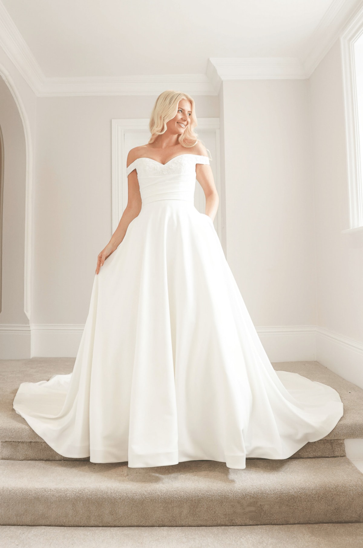 Azzurra — robe longue bustier plissé dentelle crêpe