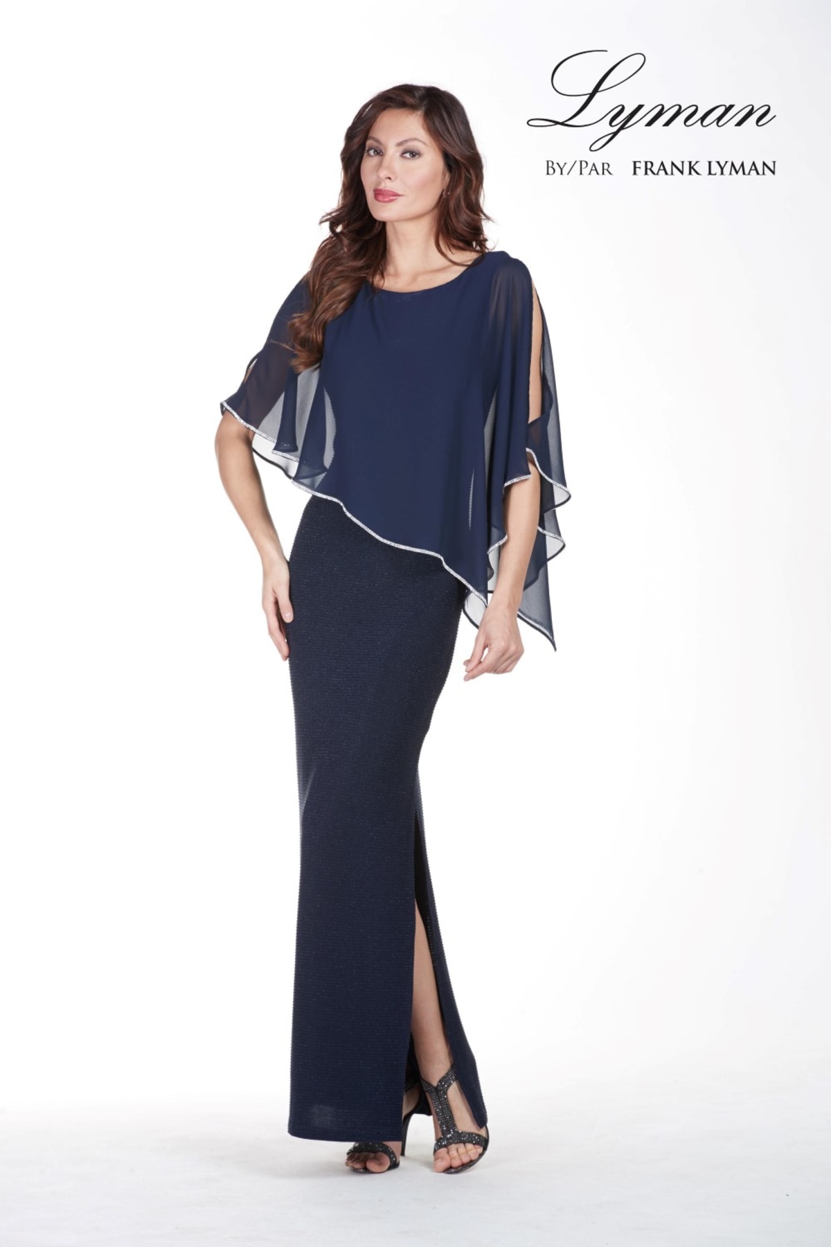 Aleyna — robe longue droite cape mousseline strass fente