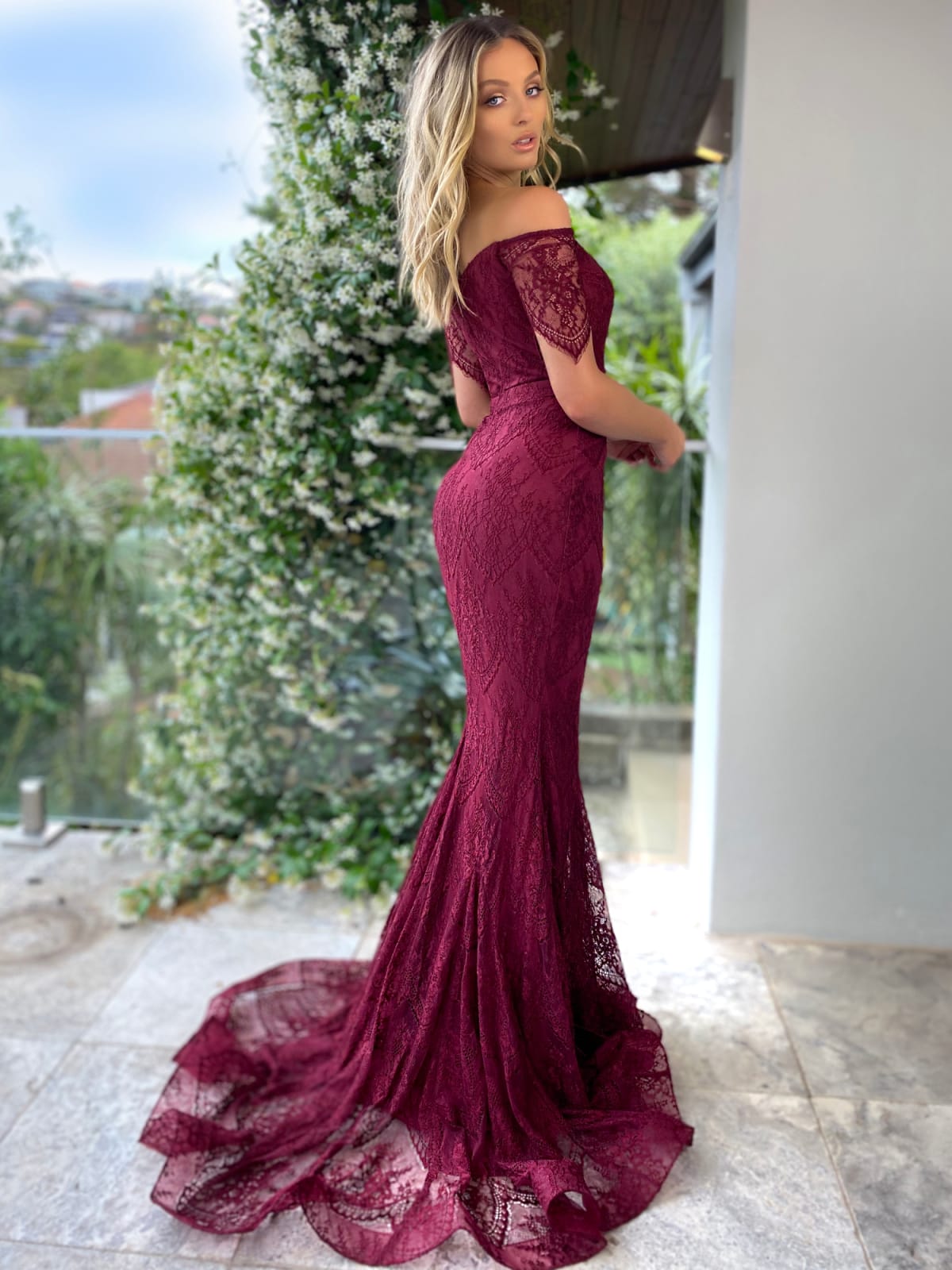 Maelie — robe longue sirène bustier épaules dénudées décolleté Bardot dentelle ceinture