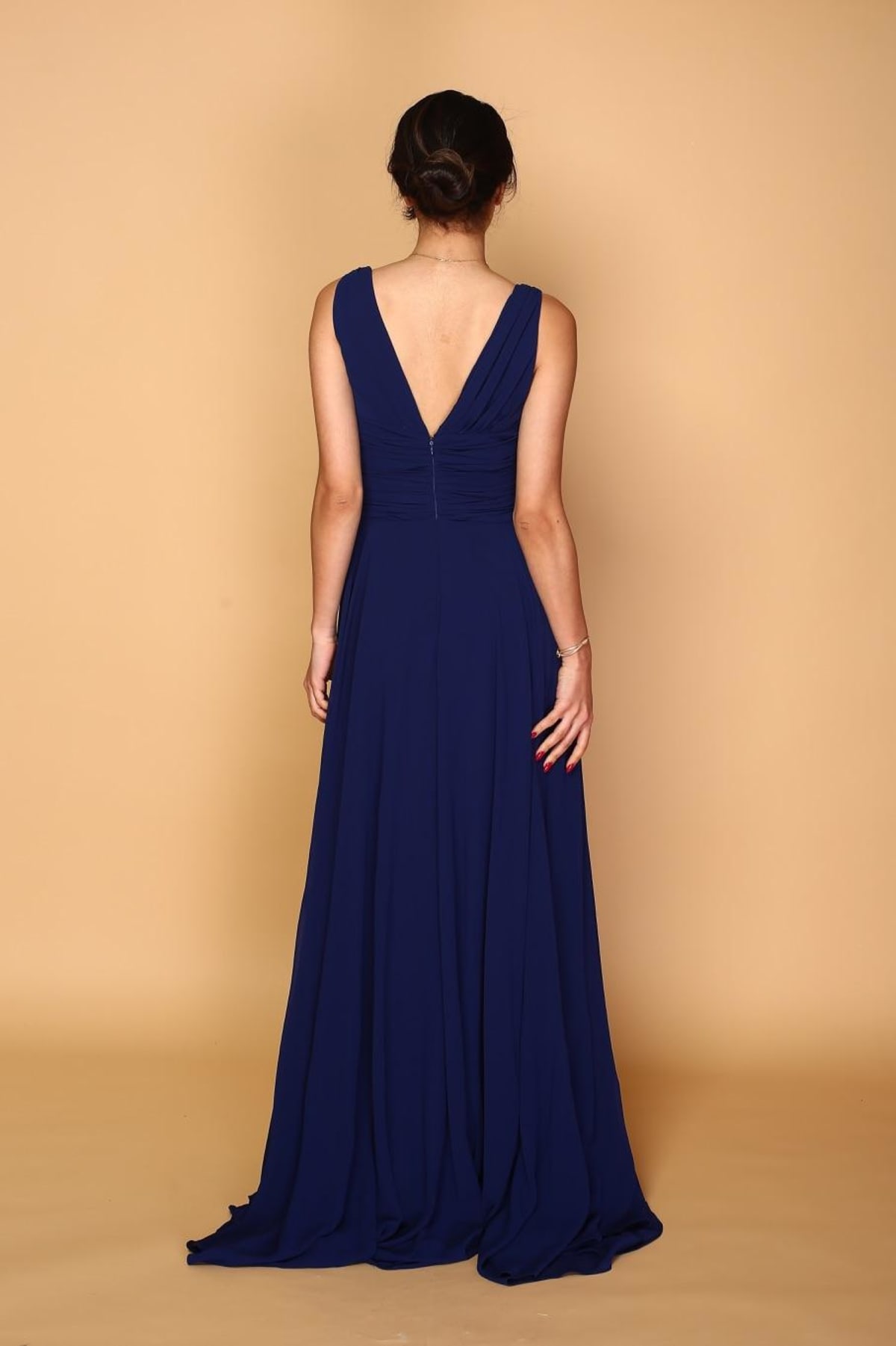 Eglantine — robe longue évasée plissé décolleté V fendue