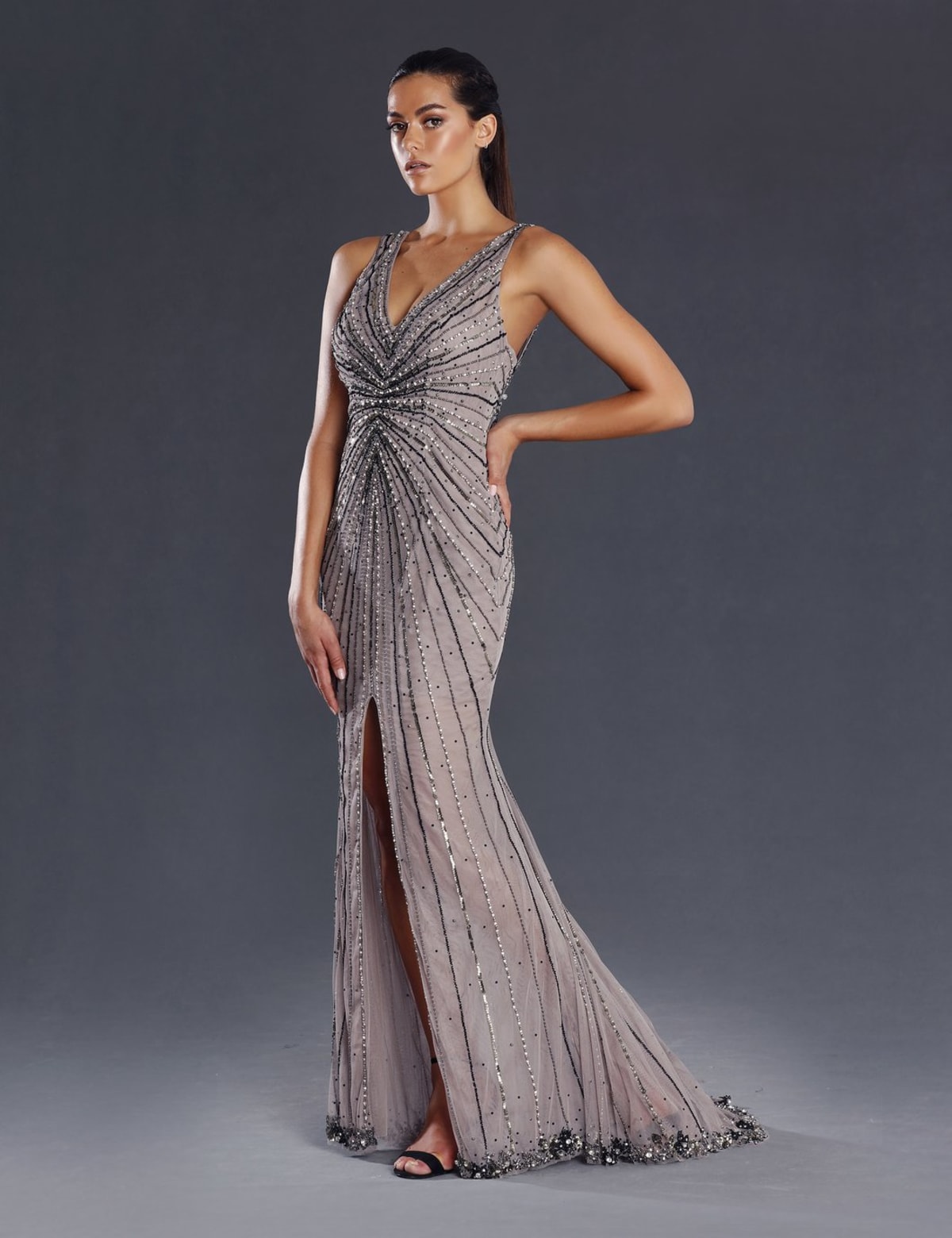 Anaya — robe longue fourreau tulle brodée perles strass sequins