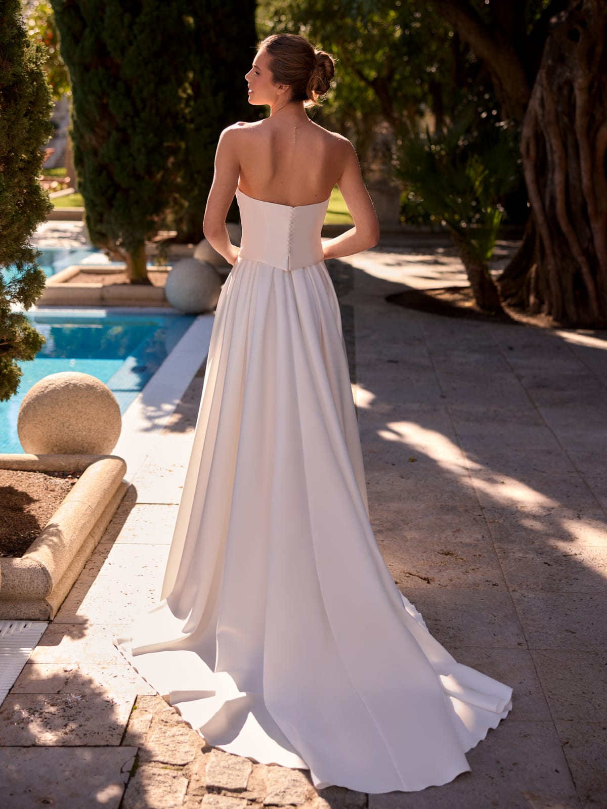 Bustier E540 - bustier en satin coupe coeur et basque en pointe