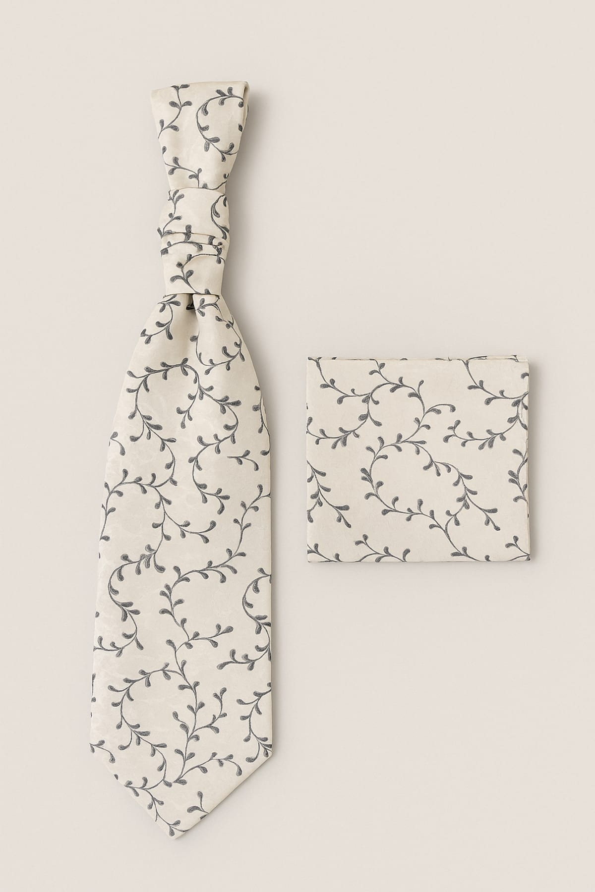 Lavallière A2081 tissu motif feuillage gris et beige