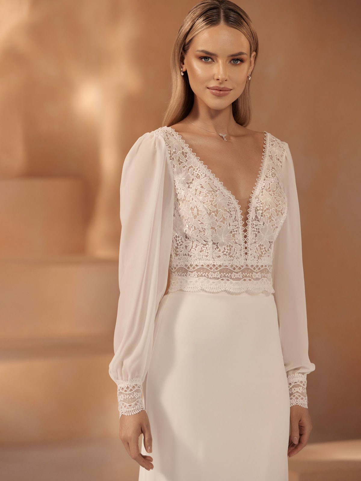 Top E425 boléro dentelle et mousseline manches longues encolure en V