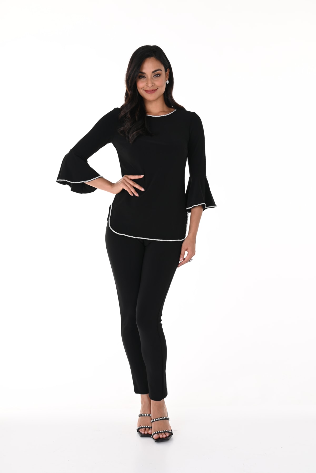Top Eponine chemisier fluide décolleté rond double rangée strass manches 3/4
