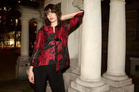 Veste Viliana organza noir satin rouge motifs floraux