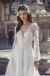 Paradice — robe longue tulle dentelle sequins décolleté V dos nu