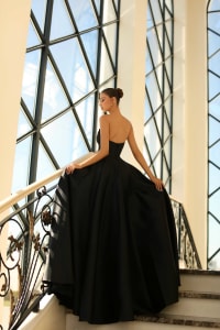 Louana — robe longue bustier drapé satin fendue