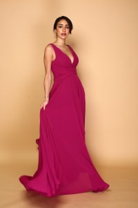 Eglantine — robe longue évasée plissé décolleté V fendue