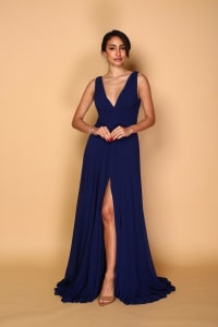 Eglantine — robe longue évasée plissé décolleté V fendue
