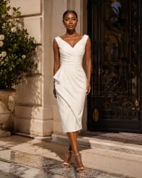 Nina - robe courte fourreau décolleté V drapés taille longueur sous genoux