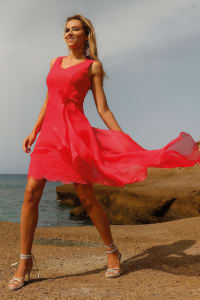 Fanny — robe cocktail dentelle coupe droite décolleté V et dos