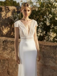 Top dentelle E410 boléro manches courtes encolure en V