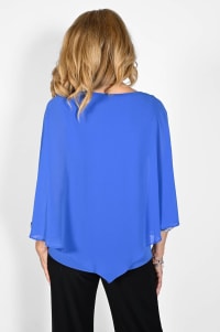 Top Allegra mousseline plissée décolleté V bordure strass