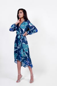 Beryn — robe longueur 3/4 cache cœur manches longues amples