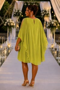 Anissa — robe cape fluide décolletée perles