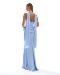 Mariko - Robe longue bustier drapée bleu ciel avec étole