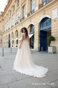 Flora — robe longue tulle dentelle perles sequins fleur relief