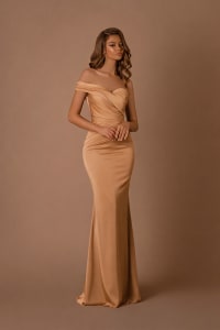 Inaya — robe longue fourreau bustier bretelle asymétrique drapée