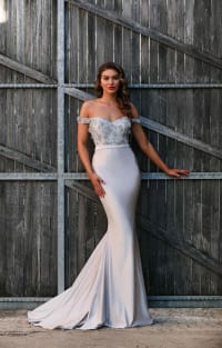Farah — robe longue fourreau sirène bustier épaules dénudées broderies perles