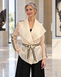 Veste fluide en organza – col cascade et ceinture contrastée_new