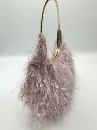 Pochette 4574 rigide armature métallique dorée anse ronde