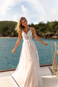 Juliette — robe mariée longue dentelle sequins traîne
