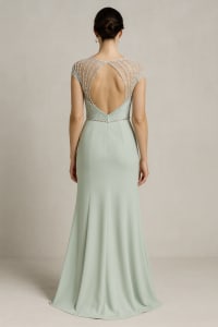 Lucia — robe longue crêpe décolleté cœur perles ceinture strass dos tulle perlé