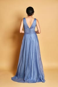 Pépita — robe longue évasée plissé paillettes décolleté V fendue