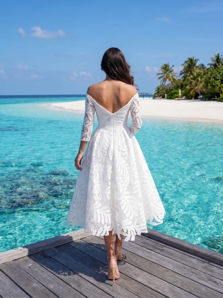 Oprah - Robe en dentelle guipure longueur midi – épaules dénudées et manches 3/4