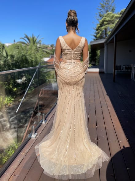 Aloïs — robe longue fourreau dentelle perles sequins ceinture satin