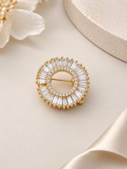 Broche ronde sertie de cristaux – 3 cm