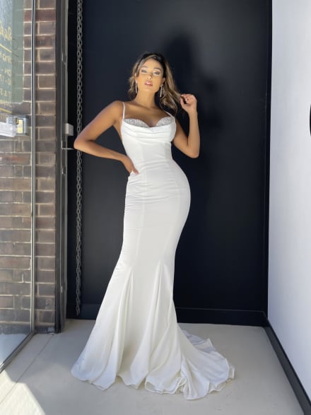 Aimée — robe longue sirène bustier perles strass traîne
