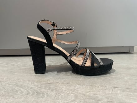 Sanja sandale bride talon carré 8 cm plateforme 2 cm paillettes strass