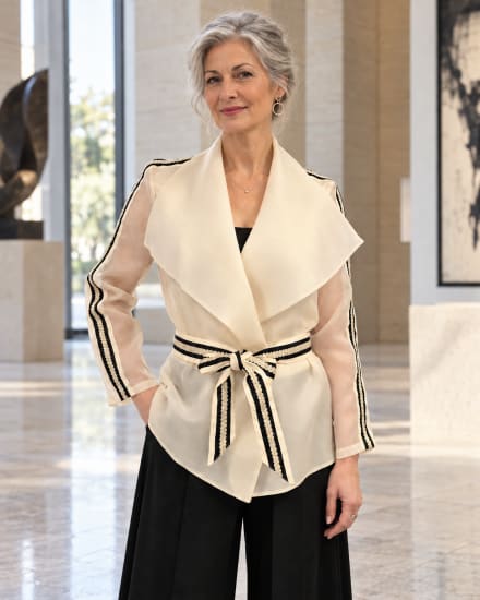 Veste fluide en organza – col cascade et ceinture contrastée_new