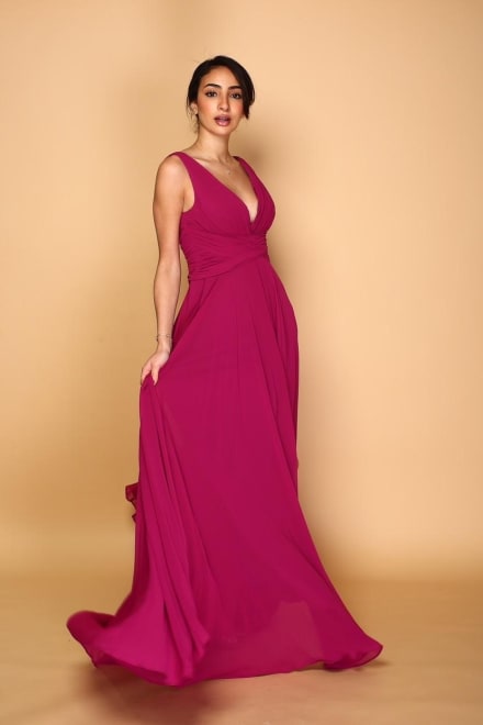 Eglantine — robe longue évasée plissé décolleté V fendue