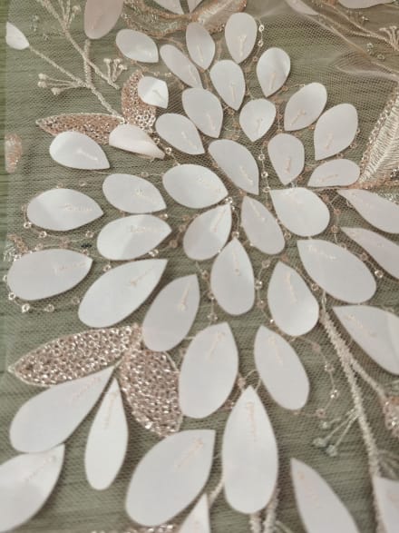  Olana - Robe longue sirène à broderies florales 3D