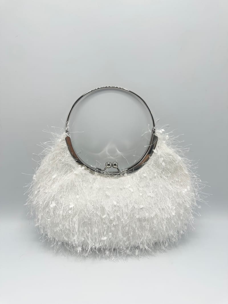 Pochette 4574 rigide armature métallique dorée anse ronde