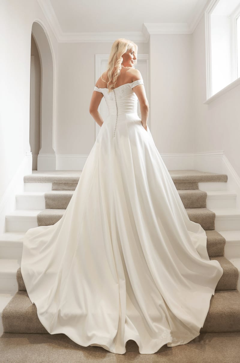 Azzurra — robe longue bustier plissé dentelle crêpe