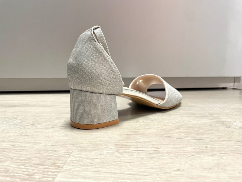 Greta sandales basses talon carré 4cm pailleté argenté