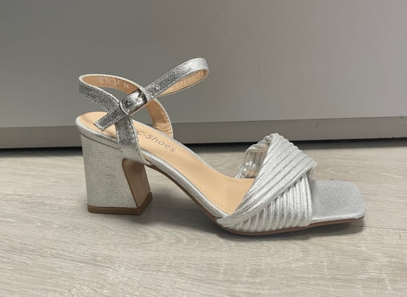 Sania sandales brides talon bloc confortable 7-8 cm