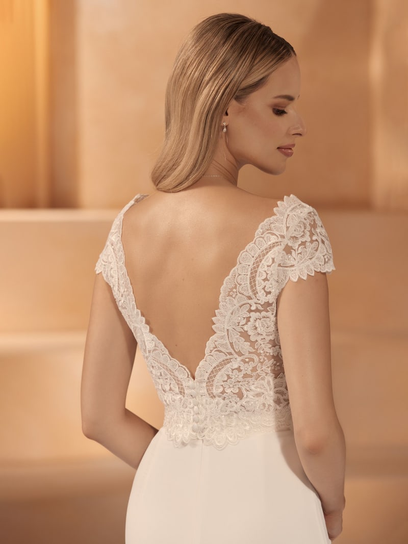 Top E426 boléro dentelle sequins manches courtes encolure en V