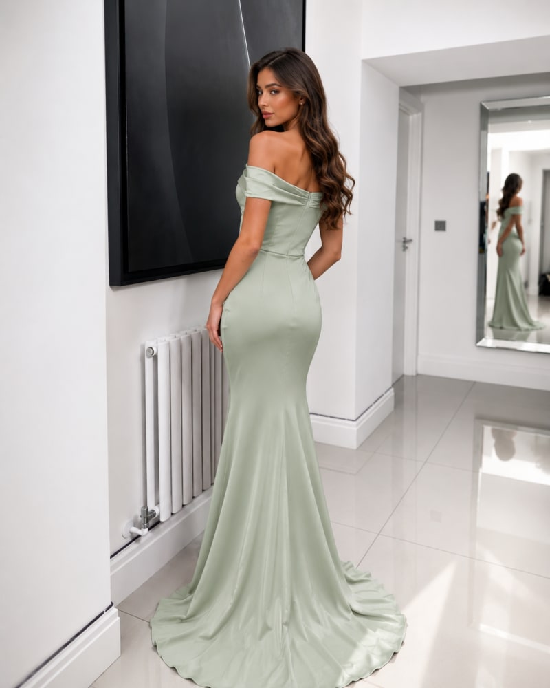 Samantha — robe longue fourreau col bardot drapés fente