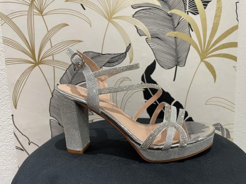 Sanja sandale bride talon carré 8 cm plateforme 2 cm paillettes strass