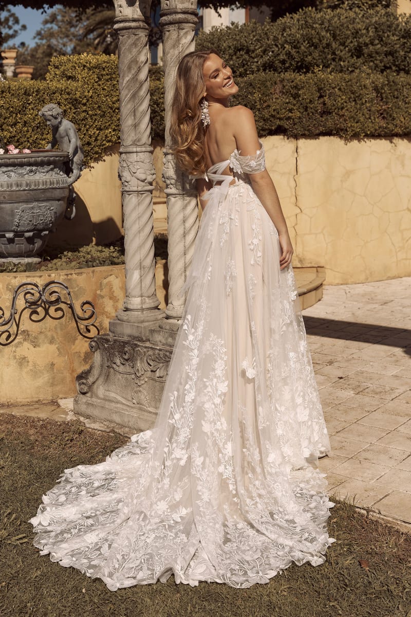 Brielle — robe longue bustier cœur dentelle et tulle avec laçage dos