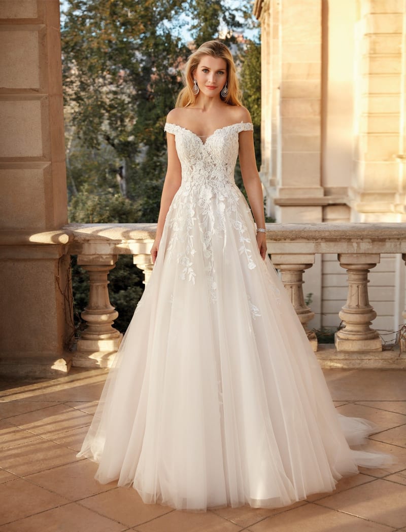 Caroline — robe de mariée longue évasée dentelle et tulle bustier décolleté cœur