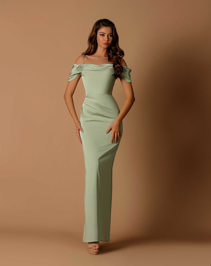 Adélina — robe longue fourreau décolleté bateau plissé